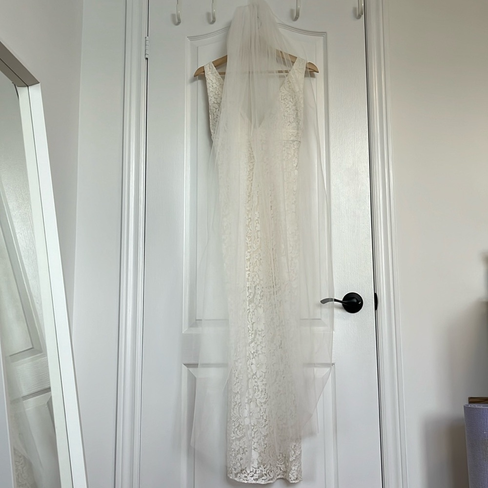 FREE Veil when bundled with Cinderella Divine Dress